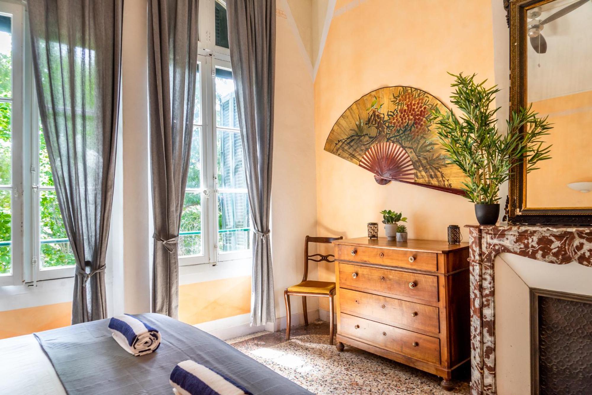 فيلا Ultimate Relaxation For Family Or Group At Renowned Couvent Des Ursulines, A Tranquil Escape In Historic Pézenas الغرفة الصورة