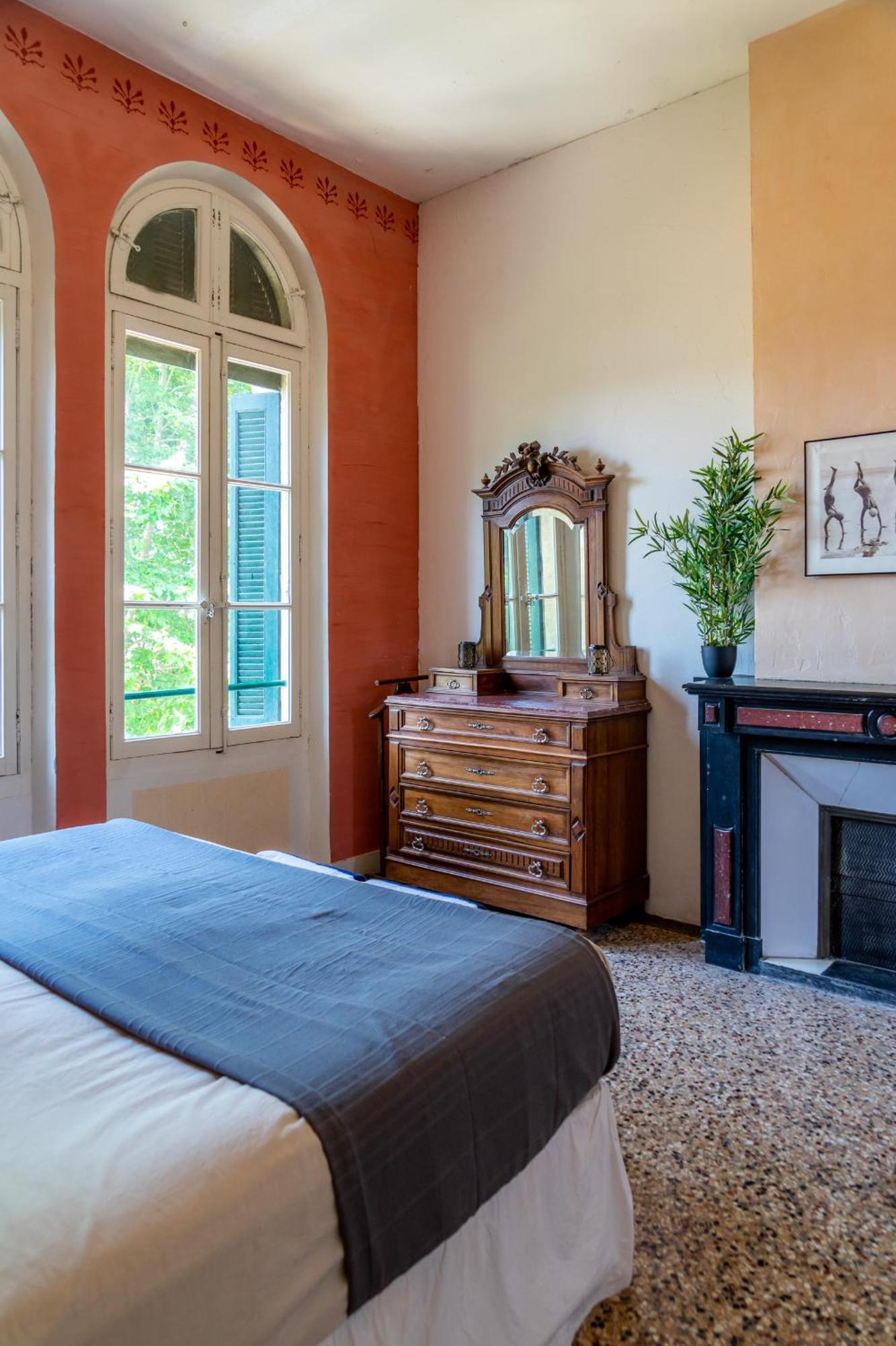 فيلا Ultimate Relaxation For Family Or Group At Renowned Couvent Des Ursulines, A Tranquil Escape In Historic Pézenas الغرفة الصورة