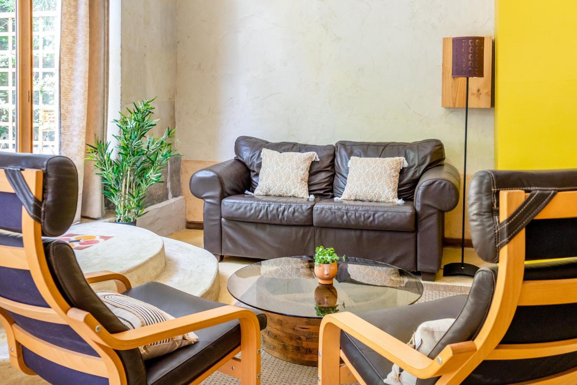 فيلا Ultimate Relaxation For Family Or Group At Renowned Couvent Des Ursulines, A Tranquil Escape In Historic Pézenas الغرفة الصورة
