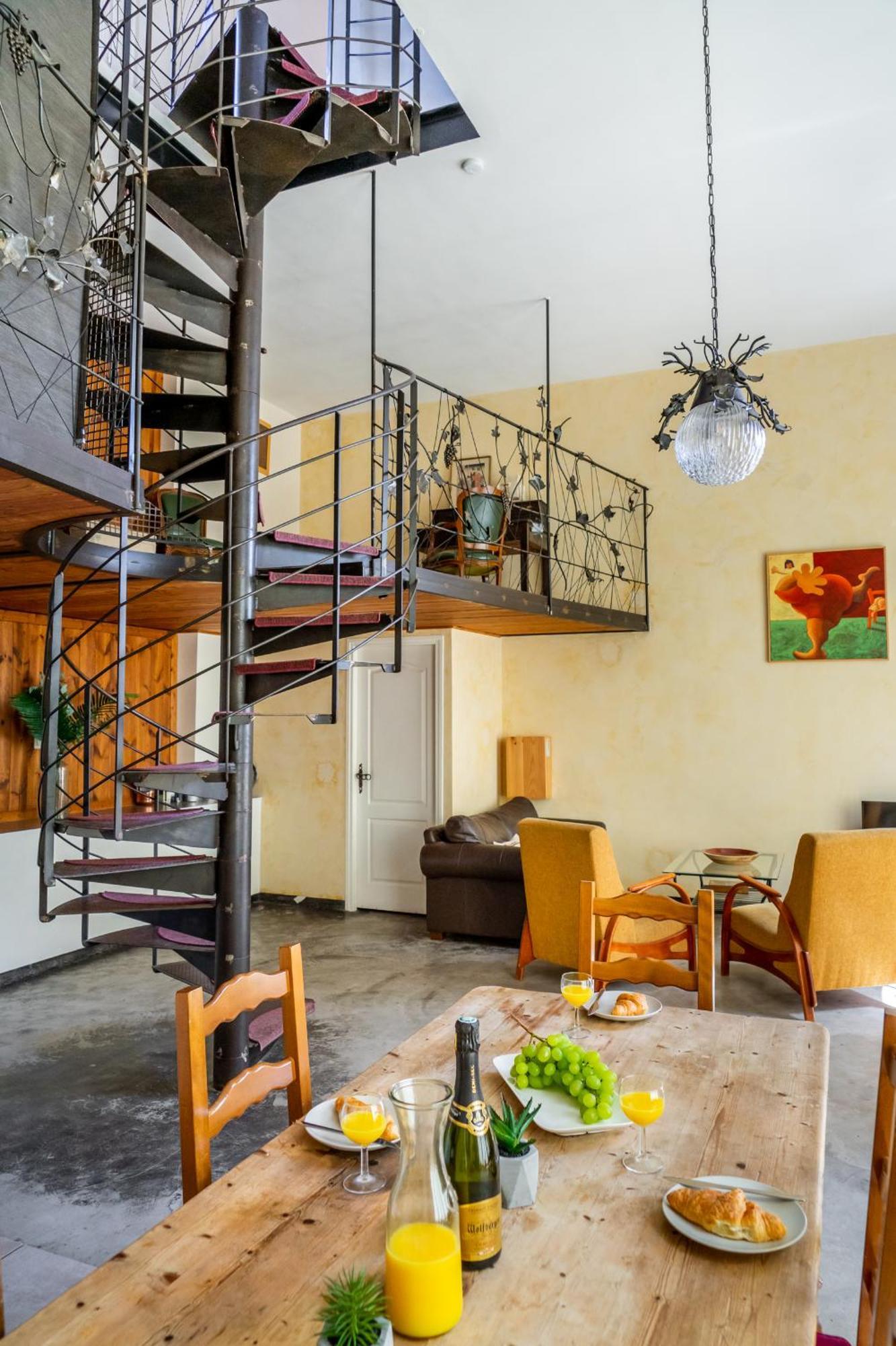 فيلا Ultimate Relaxation For Family Or Group At Renowned Couvent Des Ursulines, A Tranquil Escape In Historic Pézenas الغرفة الصورة